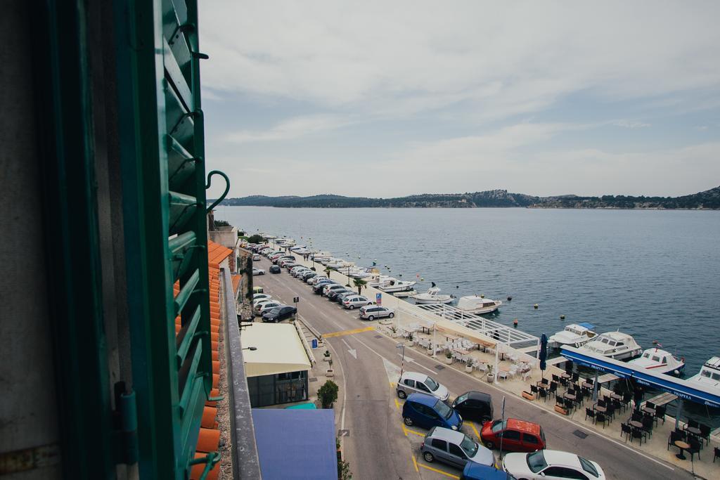 Apartments And Rooms Ille Šibenik Rum bild